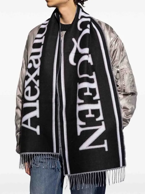 Alexander Mcqueen Wool scarf