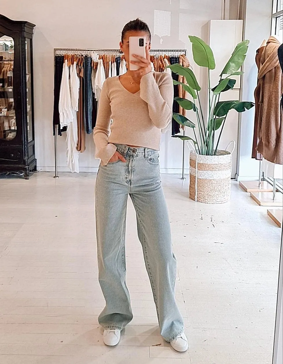 Jolie Wide Leg Jeans