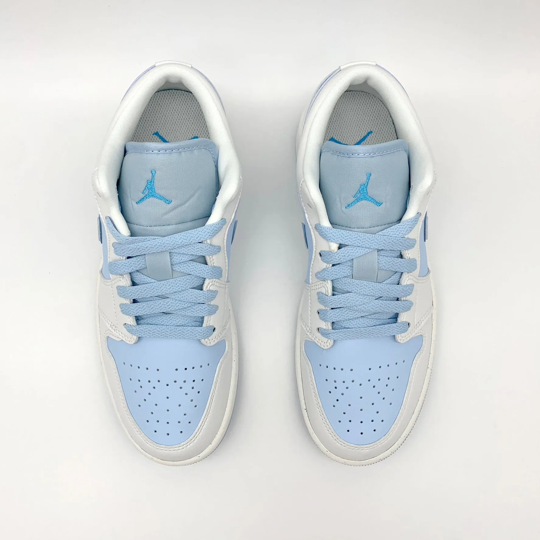 Jordan 1 Low SE Reverse Ice Blue