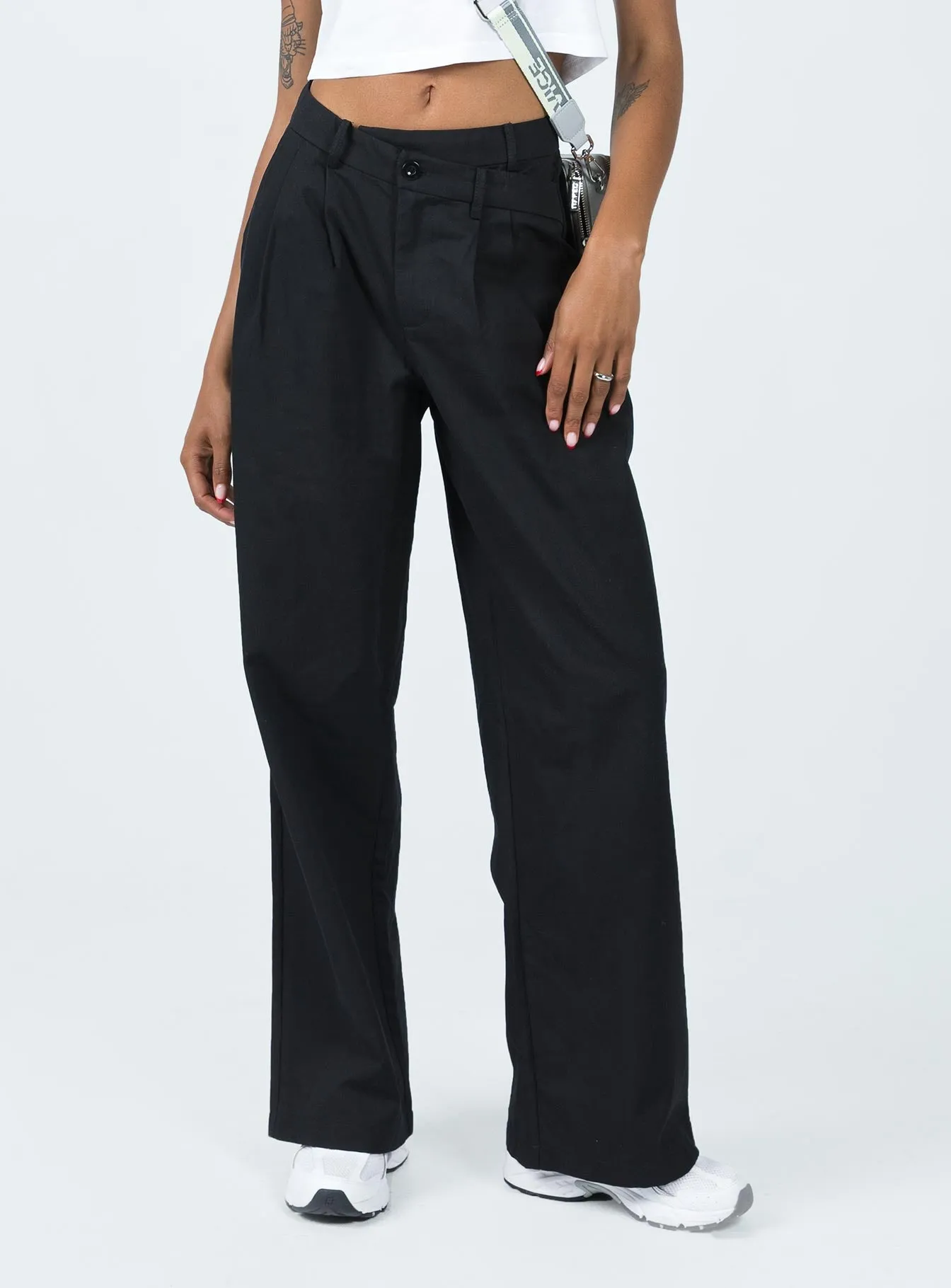 Mertyl Asymmetric Pants Black