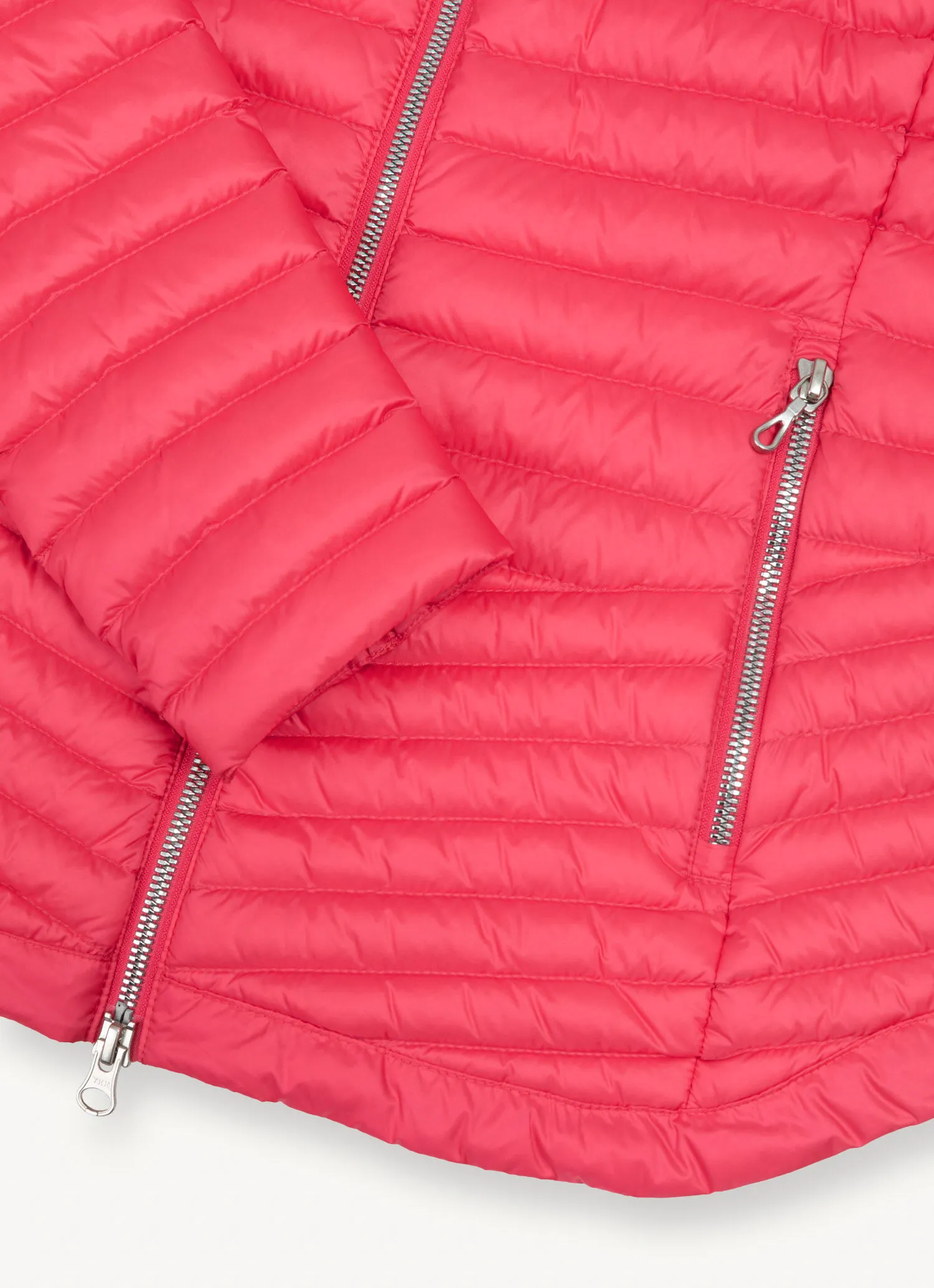 Rounded hem down jacket-