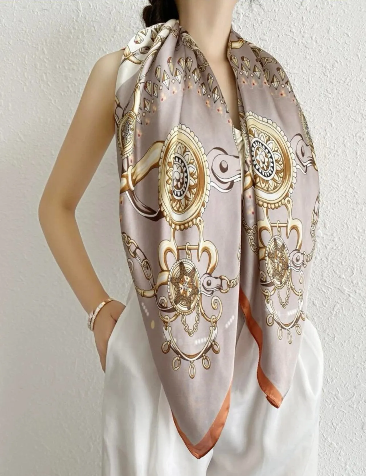 WRAP Satin Chain Printed Square Bandana Scarf 90x90cm