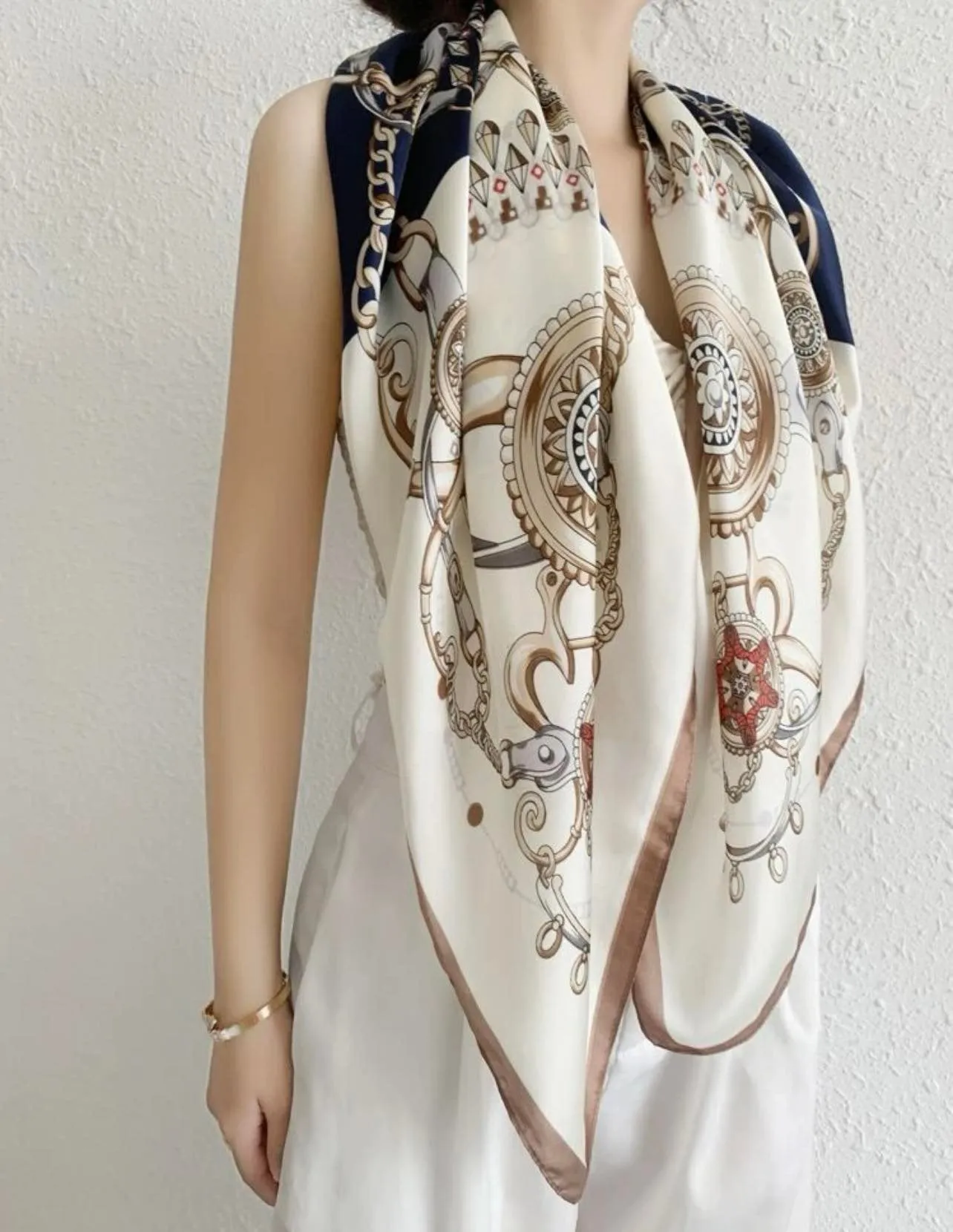 WRAP Satin Chain Printed Square Bandana Scarf 90x90cm